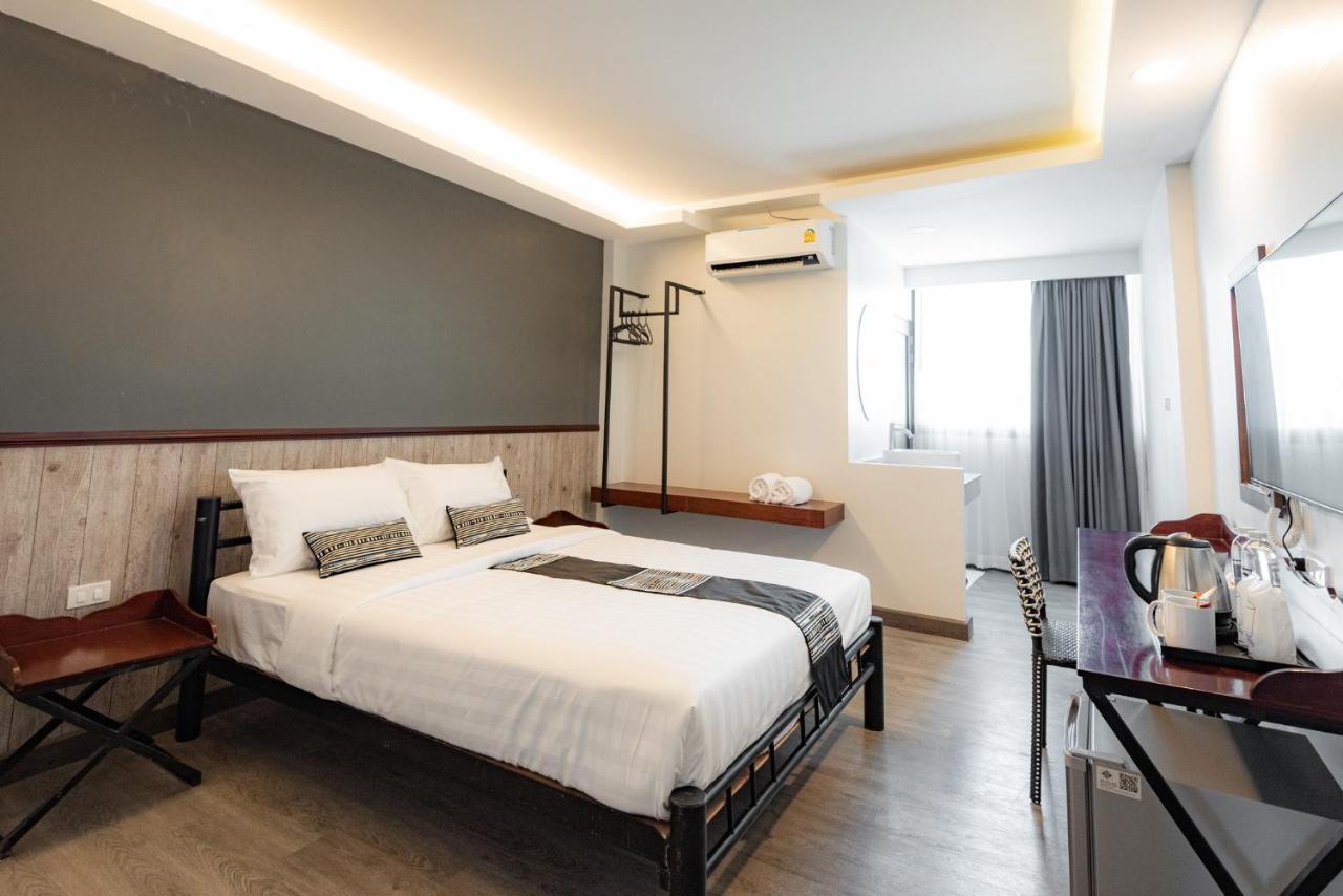 Luck Thai Hotel Τσιάνγκ Μάι Εξωτερικό φωτογραφία
