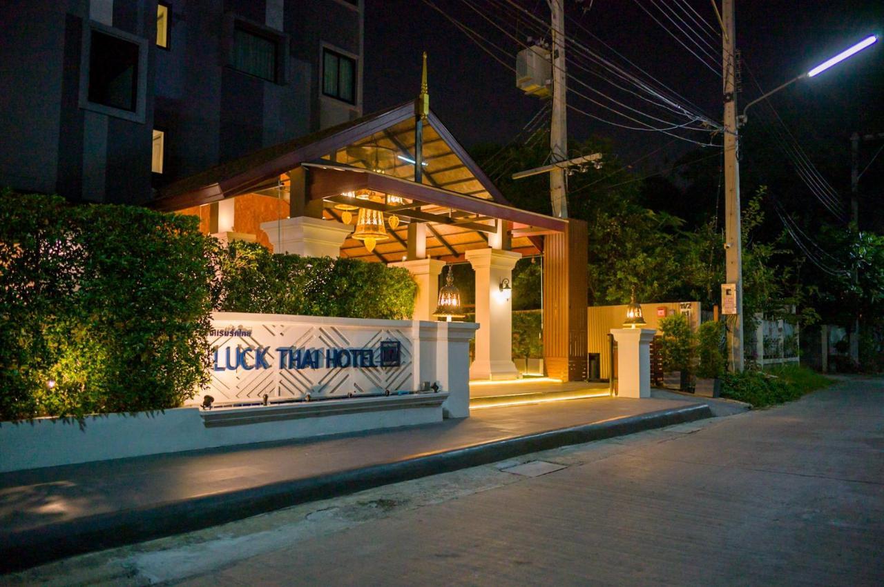 Luck Thai Hotel Τσιάνγκ Μάι Εξωτερικό φωτογραφία
